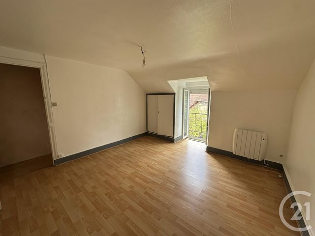 Maison &agrave; louer - 5 pi&egrave;ces - 99,58 m2 - Le Veurdre - 03 - AUVERGNE