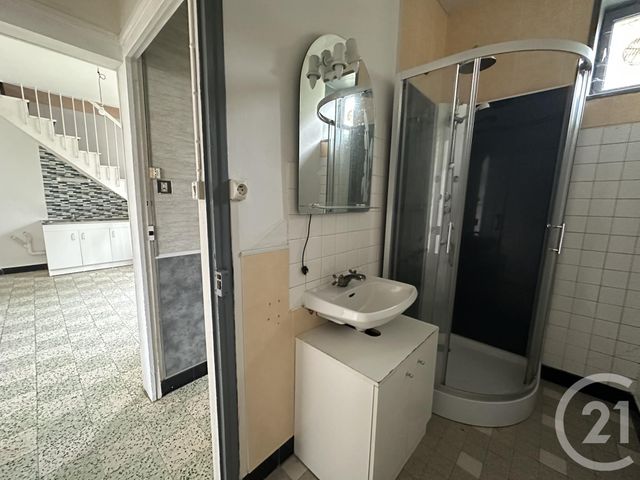 Maison &agrave; louer - 5 pi&egrave;ces - 99,58 m2 - Le Veurdre - 03 - AUVERGNE