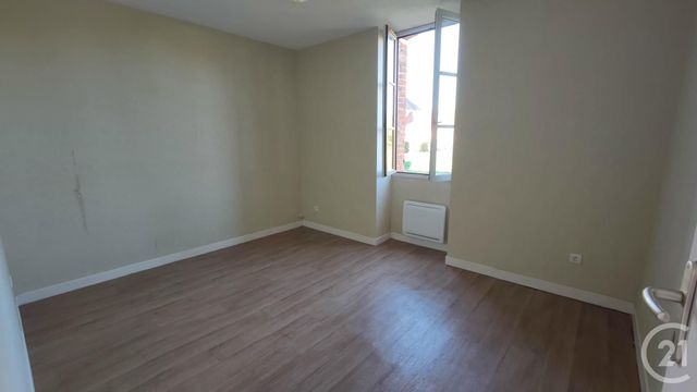Appartement &agrave; louer - 3 pi&egrave;ces - 64,63 m2 - Fleury Sur Loire - 58 - BOURGOGNE