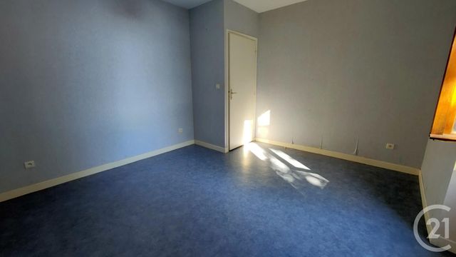 Appartement &agrave; louer - 3 pi&egrave;ces - 64,63 m2 - Fleury Sur Loire - 58 - BOURGOGNE