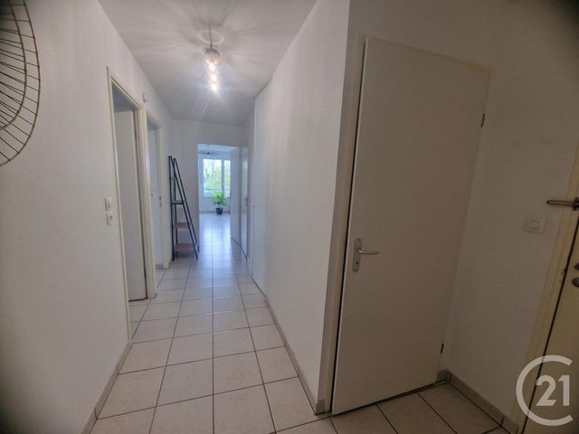 Appartement F3 &agrave; louer - 3 pi&egrave;ces - 60,35 m2 - Fourchambault - 58 - BOURGOGNE
