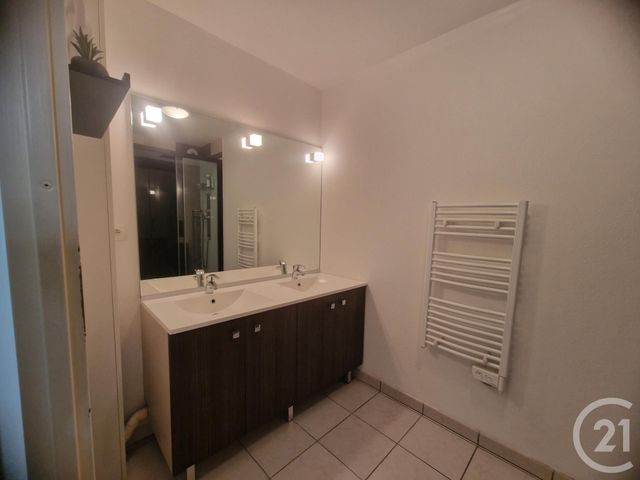 Appartement F3 &agrave; louer - 3 pi&egrave;ces - 60,35 m2 - Fourchambault - 58 - BOURGOGNE