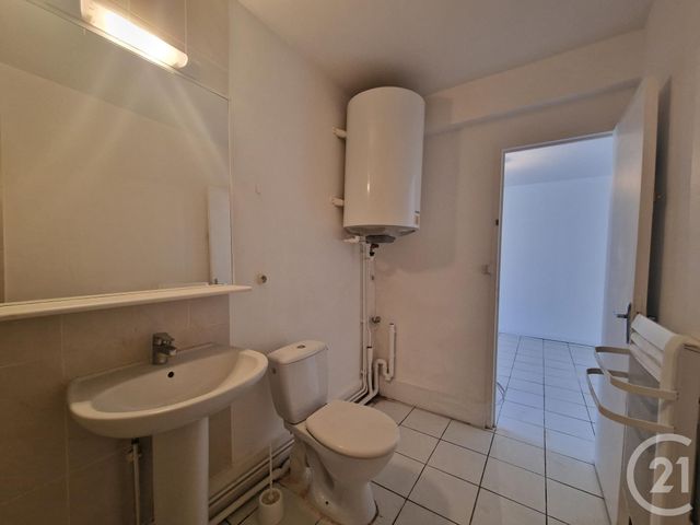 Appartement F2 &agrave; louer - 2 pi&egrave;ces - 34,80 m2 - Guerigny - 58 - BOURGOGNE