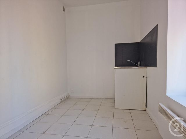 Appartement F2 &agrave; louer - 2 pi&egrave;ces - 34,80 m2 - Guerigny - 58 - BOURGOGNE