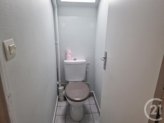 Appartement F4 &agrave; louer - 4 pi&egrave;ces - 67,56 m2 - Varennes Vauzelles - 58 - BOURGOGNE