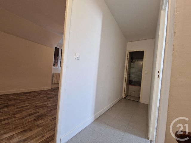 Maison &agrave; louer - 3 pi&egrave;ces - 76,90 m2 - Fourchambault - 58 - BOURGOGNE