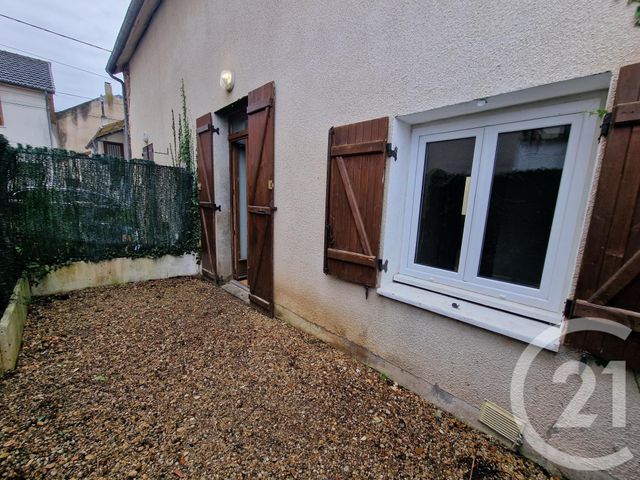 Maison &agrave; louer - 3 pi&egrave;ces - 76,90 m2 - Fourchambault - 58 - BOURGOGNE