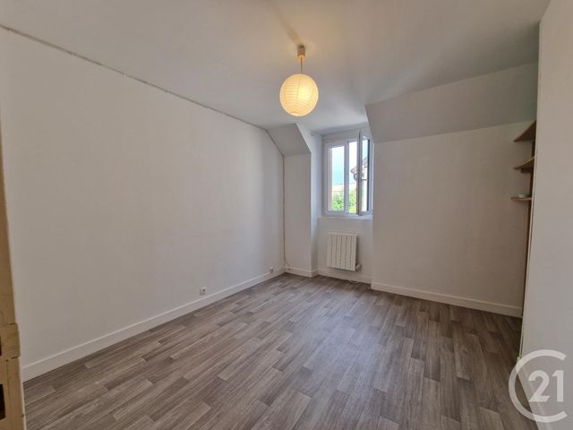Maison &agrave; louer - 3 pi&egrave;ces - 76,90 m2 - Fourchambault - 58 - BOURGOGNE