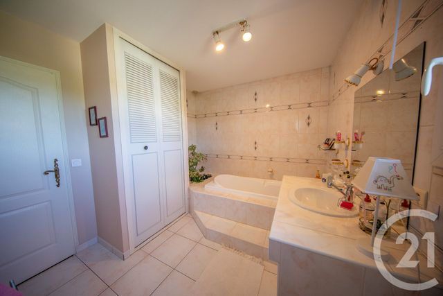 Maison &agrave; vendre - 7 pi&egrave;ces - 190 m2 - Le Taillan Medoc - 33 - AQUITAINE