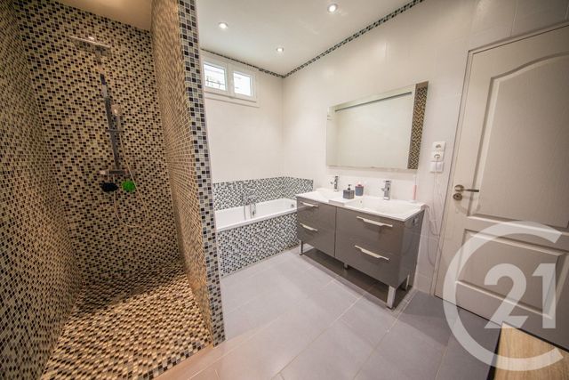 Maison &agrave; vendre - 5 pi&egrave;ces - 127,24 m2 - St Medard En Jalles - 33 - AQUITAINE