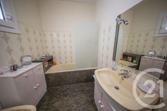 Maison à vendre - 7 pièces - 121,70 m2 - St Aubin De Medoc - 33 - AQUITAINE