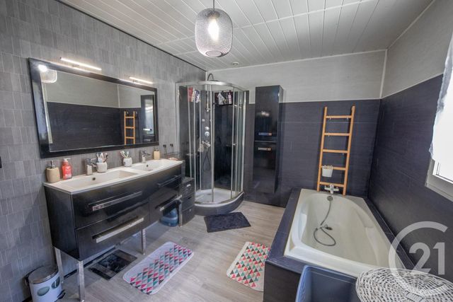 Maison à vendre - 6 pièces - 126,97 m2 - Ludon Medoc - 33 - AQUITAINE