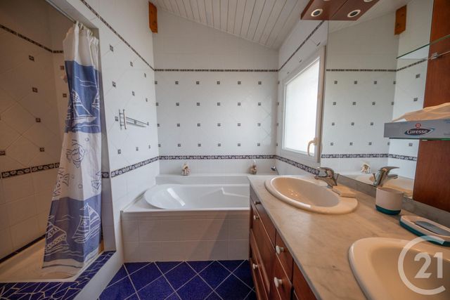 Maison à vendre - 9 pièces - 263,16 m2 - St Medard En Jalles - 33 - AQUITAINE