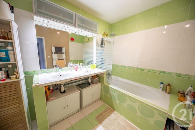 Maison à vendre - 6 pièces - 132 m2 - St Medard En Jalles - 33 - AQUITAINE