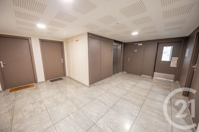 Appartement T4 à vendre - 4 pièces - 77,44 m2 - Blanquefort - 33 - AQUITAINE