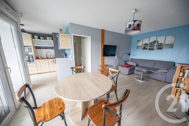 Appartement T4 à vendre - 4 pièces - 77,44 m2 - Blanquefort - 33 - AQUITAINE