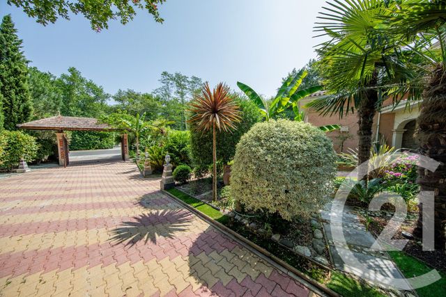 Maison à vendre - 10 pièces - 222,49 m2 - Le Pian Medoc - 33 - AQUITAINE