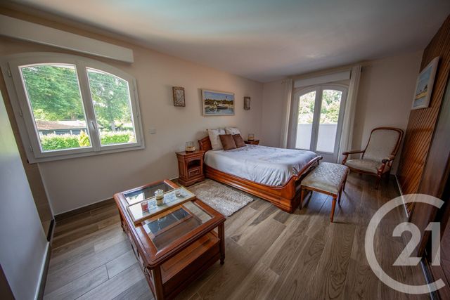 Maison à vendre - 10 pièces - 222,49 m2 - Le Pian Medoc - 33 - AQUITAINE