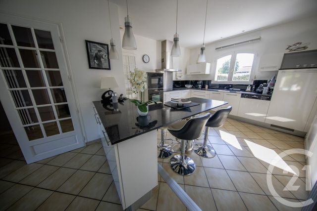 Maison à vendre - 6 pièces - 129,79 m2 - St Medard En Jalles - 33 - AQUITAINE