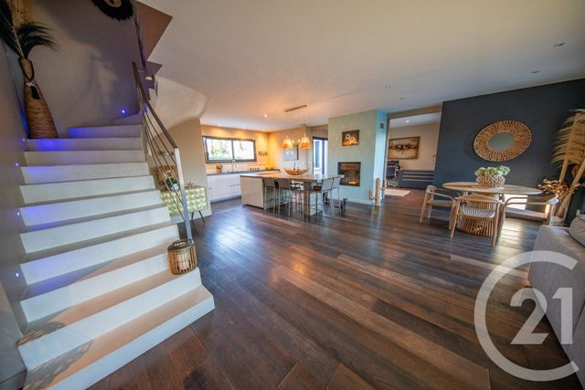 Maison &agrave; vendre - 7 pi&egrave;ces - 198,44 m2 - St Medard En Jalles - 33 - AQUITAINE