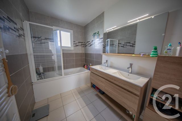 Maison à vendre - 5 pièces - 87,92 m2 - Salaunes - 33 - AQUITAINE