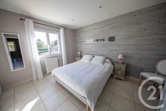 Maison à vendre - 7 pièces - 178,60 m2 - St Aubin De Medoc - 33 - AQUITAINE