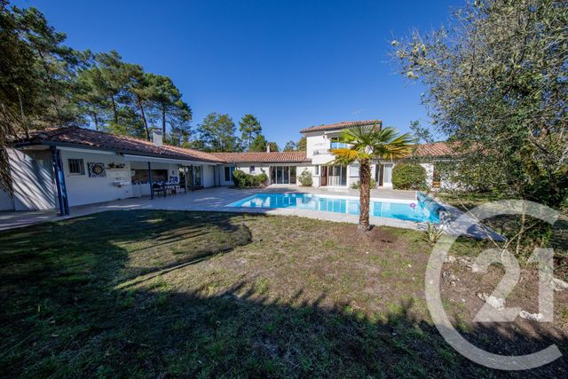 Maison à vendre - 10 pièces - 272,52 m2 - St Aubin De Medoc - 33 - AQUITAINE