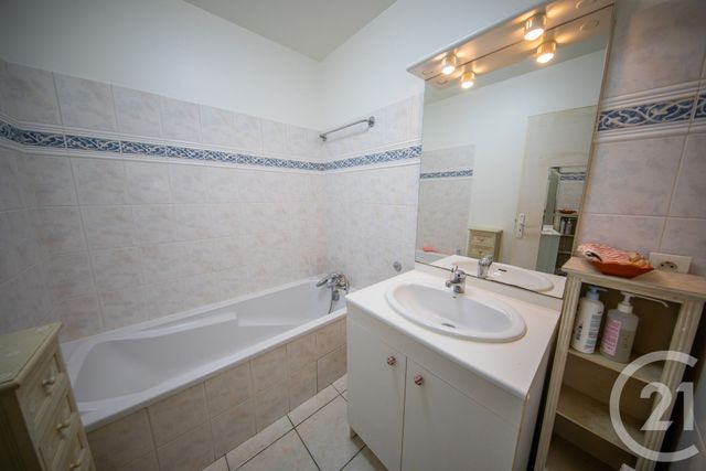 Maison &agrave; vendre - 3 pi&egrave;ces - 60,13 m2 - St Medard En Jalles - 33 - AQUITAINE