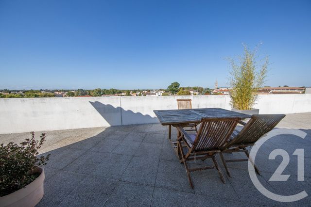 Appartement F3 &agrave; vendre - 3 pi&egrave;ces - 62,77 m2 - Le Haillan - 33 - AQUITAINE