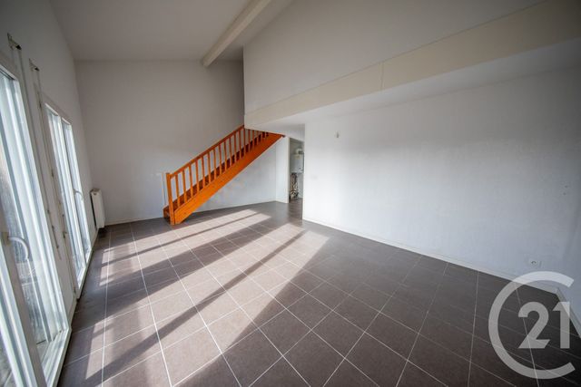 Appartement T3 &agrave; vendre - 3 pi&egrave;ces - 62,58 m2 - Le Haillan - 33 - AQUITAINE