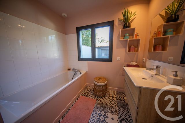Maison &agrave; vendre - 5 pi&egrave;ces - 107,23 m2 - St Medard En Jalles - 33 - AQUITAINE