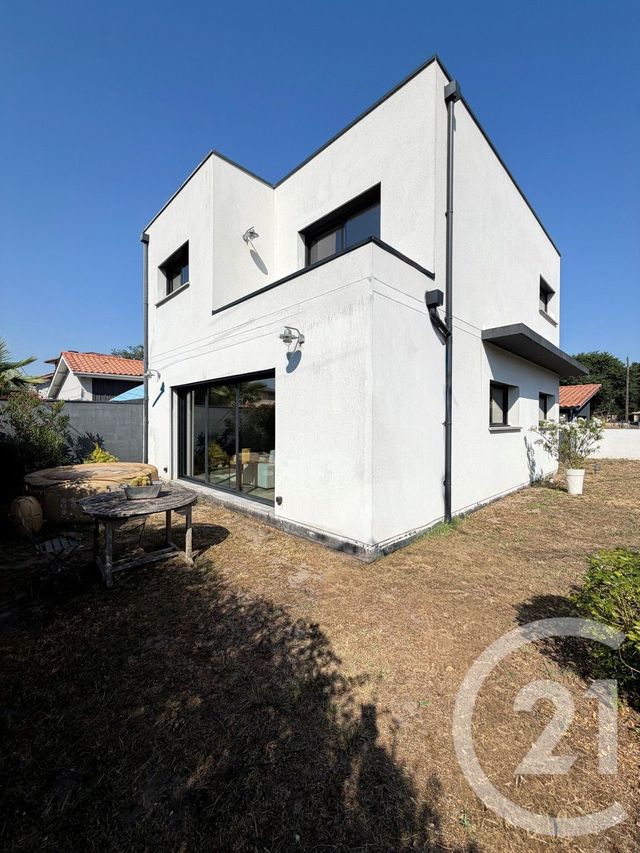 Maison &agrave; vendre - 5 pi&egrave;ces - 107,23 m2 - St Medard En Jalles - 33 - AQUITAINE