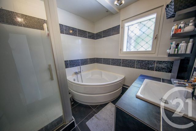 Maison &agrave; vendre - 6 pi&egrave;ces - 153 m2 - Salaunes - 33 - AQUITAINE