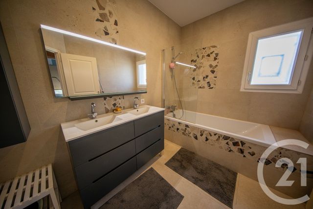 Maison &agrave; vendre - 6 pi&egrave;ces - 133,14 m2 - Le Taillan Medoc - 33 - AQUITAINE