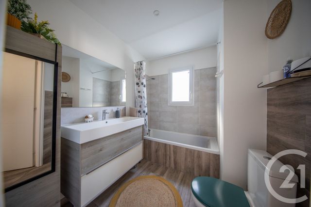Maison &agrave; vendre - 5 pi&egrave;ces - 118,12 m2 - Le Pian Medoc - 33 - AQUITAINE