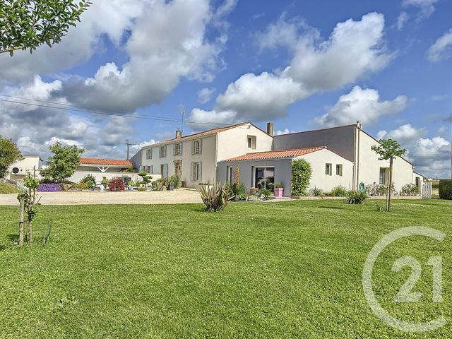 Maison à vendre - 10 pièces - 259,34 m2 - Lucon - 85 - PAYS-DE-LOIRE