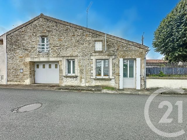 Maison à vendre - 3 pièces - 84 m2 - Ste Hermine - 85 - PAYS-DE-LOIRE