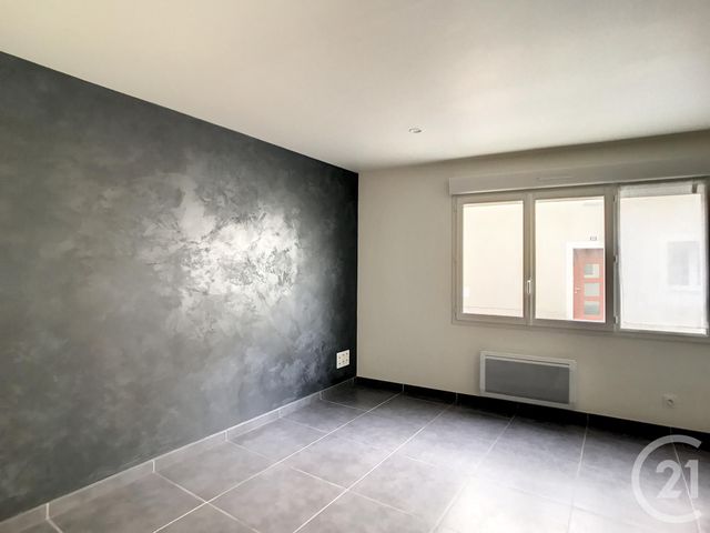 Appartement T2 &agrave; louer - 2 pi&egrave;ces - 30 m2 - Lucon - 85 - PAYS-DE-LOIRE