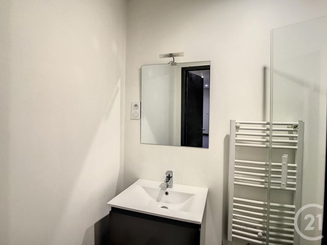 Appartement T2 &agrave; louer - 2 pi&egrave;ces - 30 m2 - Lucon - 85 - PAYS-DE-LOIRE