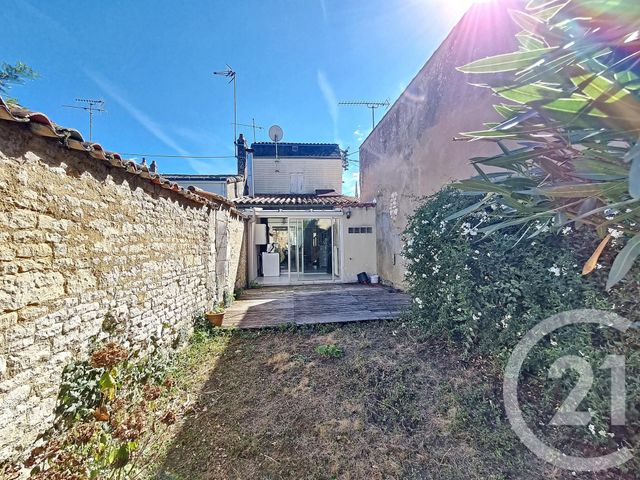 Maison &agrave; louer - 3 pi&egrave;ces - 94 m2 - Lucon - 85 - PAYS-DE-LOIRE