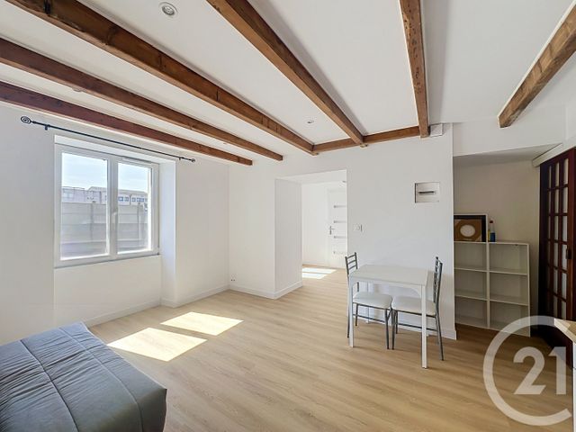 Appartement Studio &agrave; louer - 1 pi&egrave;ce - 27,88 m2 - Lucon - 85 - PAYS-DE-LOIRE