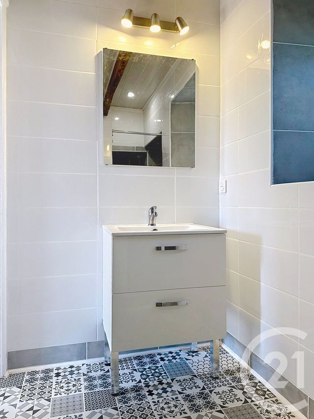 Appartement Studio &agrave; louer - 1 pi&egrave;ce - 27,88 m2 - Lucon - 85 - PAYS-DE-LOIRE