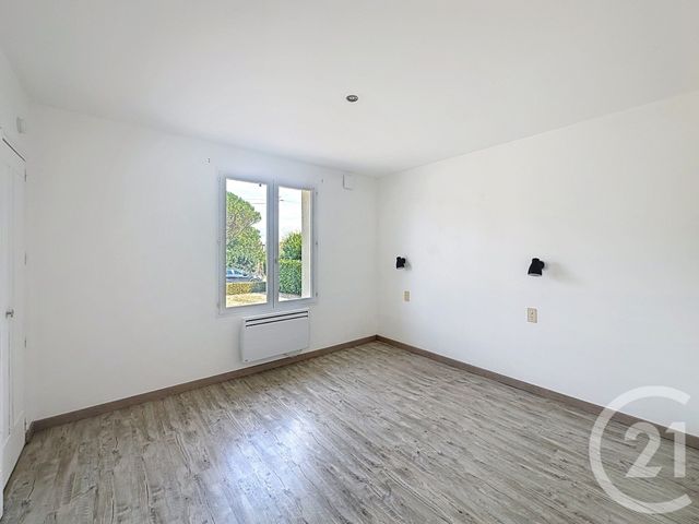 Maison &agrave; louer - 3 pi&egrave;ces - 88,94 m2 - Nalliers - 85 - PAYS-DE-LOIRE