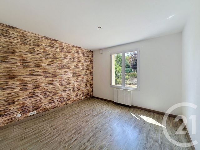 Maison &agrave; louer - 3 pi&egrave;ces - 88,94 m2 - Nalliers - 85 - PAYS-DE-LOIRE