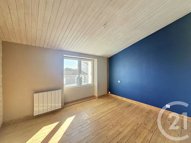Maison &agrave; louer - 6 pi&egrave;ces - 137 m2 - Les Magnils Reigniers - 85 - PAYS-DE-LOIRE