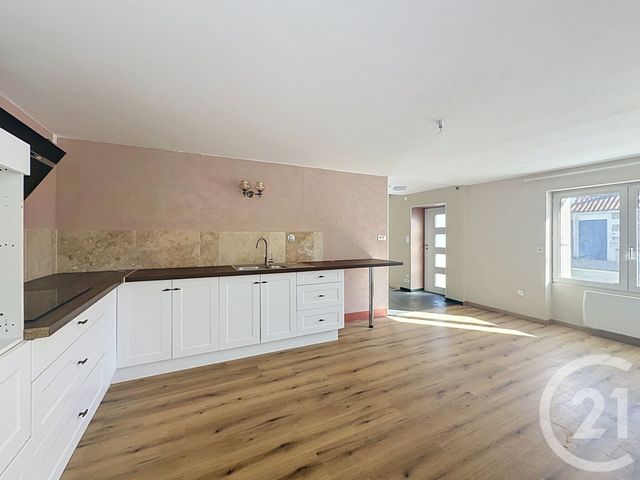 Maison &agrave; louer - 6 pi&egrave;ces - 137 m2 - Les Magnils Reigniers - 85 - PAYS-DE-LOIRE