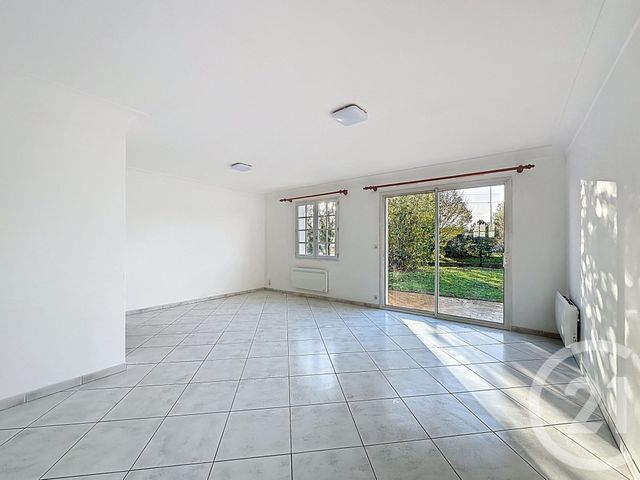 Maison &agrave; louer - 5 pi&egrave;ces - 97 m2 - Lucon - 85 - PAYS-DE-LOIRE