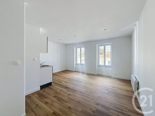 Appartement Studio &agrave; louer - 1 pi&egrave;ce - 28,91 m2 - Lucon - 85 - PAYS-DE-LOIRE