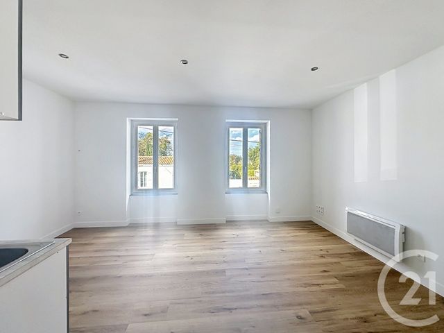 Appartement Studio &agrave; louer - 1 pi&egrave;ce - 28,91 m2 - Lucon - 85 - PAYS-DE-LOIRE