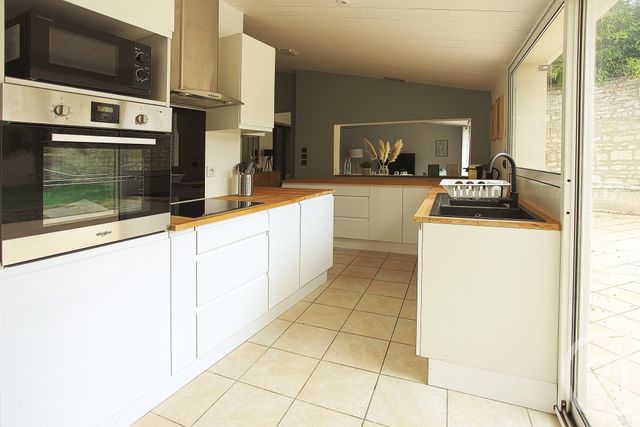 Maison &agrave; vendre - 12 pi&egrave;ces - 289 m2 - Lucon - 85 - PAYS-DE-LOIRE